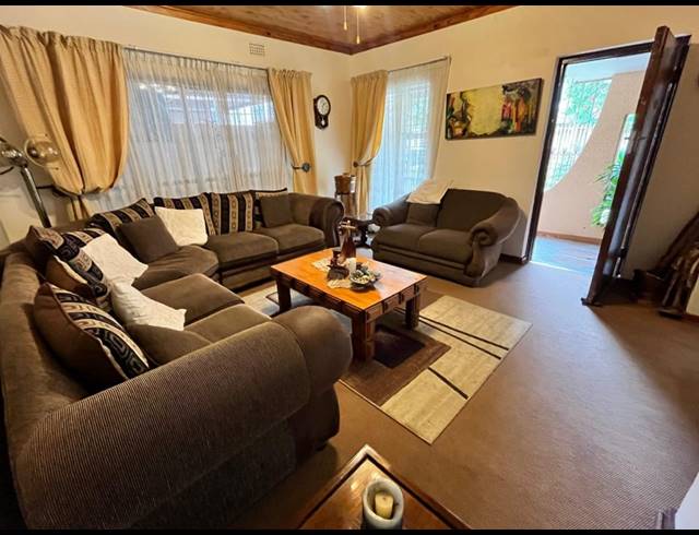 3 BEDROOM HOUSE FOR SALE IN VANDERBIJLPARK CW 1